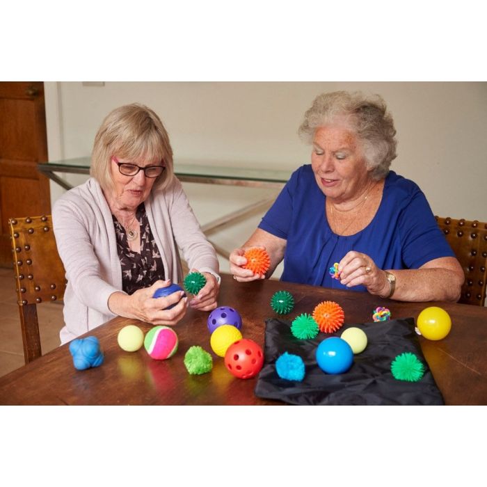 TickiT Sensory Ball Pack – Set De 20 Bolas Con Texturas, Colores Y Densidades Variadas Para Estimulación Sensorial, Ideal Para Manos Pequeñas, Incluye Bolsa De Almacenamiento